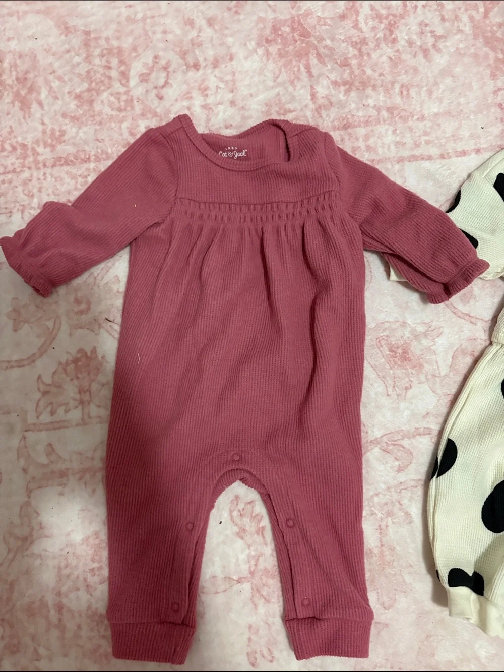 Set of 2 Baby Rompers - Pink Knit + White Hearts